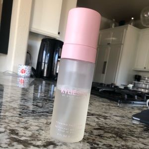 Kylie Skin Foaming Face Wash